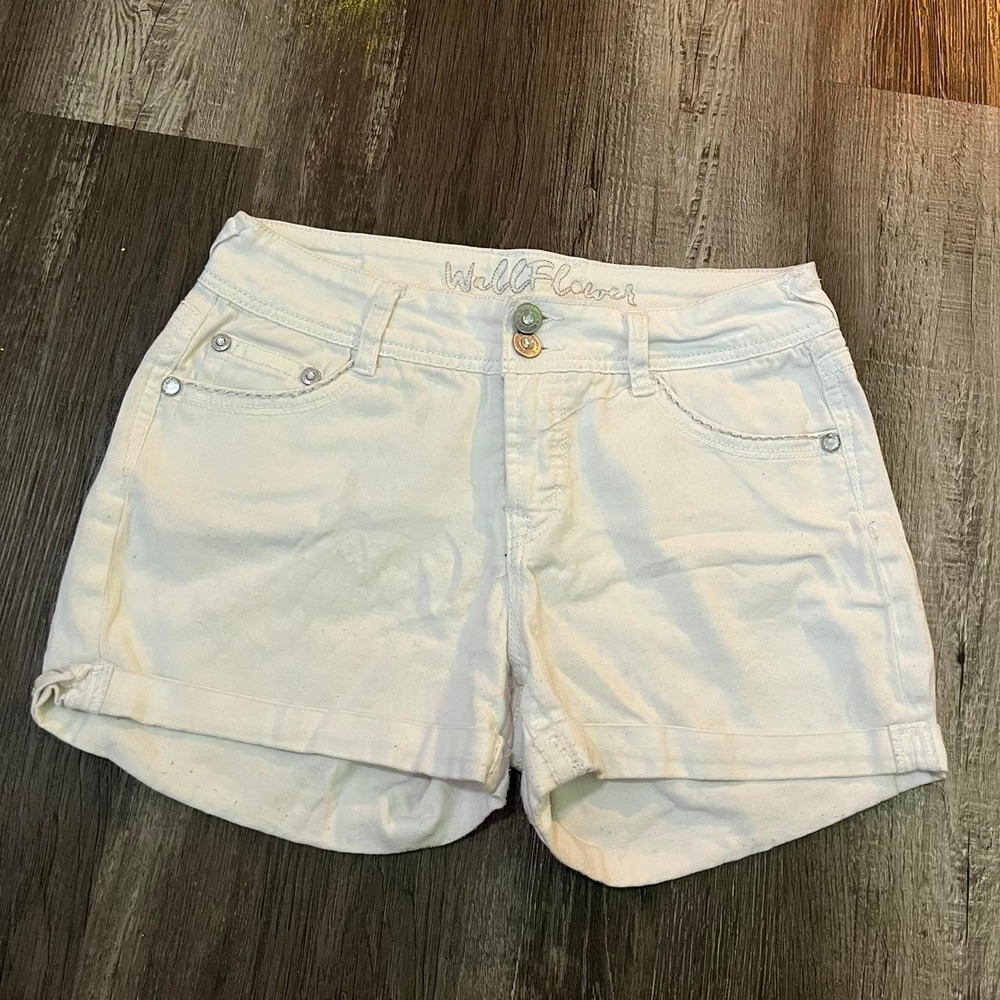 White Low rise shorts
